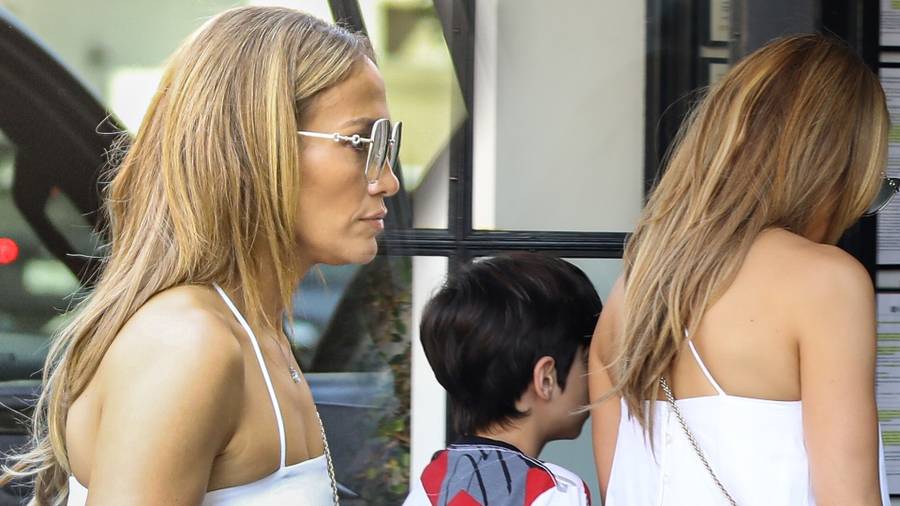 Jennifer Lopez zabrała syna na luksusowe zakupy (ZDJĘCIA)