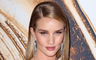 Czy to najpiękniejsza kreacja modowej gali? (FOTO)