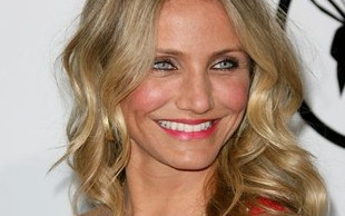 Cameron Diaz w sukience, która miała dodać kobiecości (FOTO)