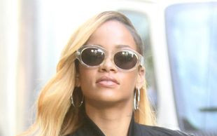 Rihanna podpaliła się na scenie (FOTO)