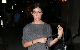 Pupa Kourtney Kardashian znika w oczach (FOTO)