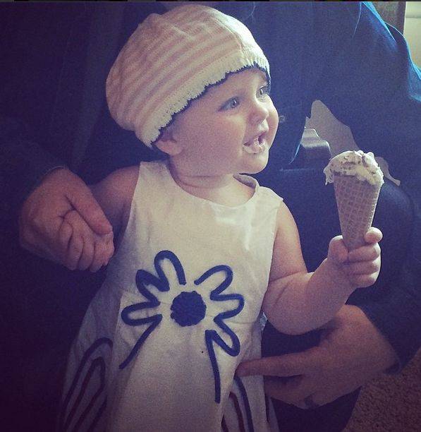 Rainbow Rotella – córeczka Holly Madison