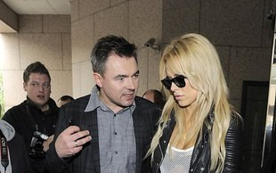 Doda zmieniła menedżera