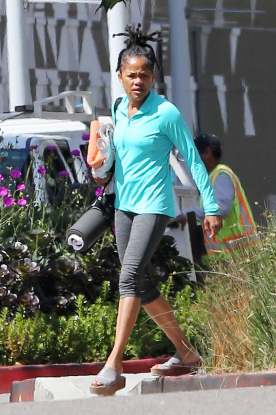 Meghan Markle ma naturalnie MOCNO KRĘCONE włosy