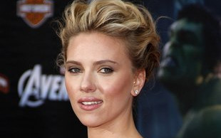 Scarlett Johansson coraz szczuplejsza (FOTO)