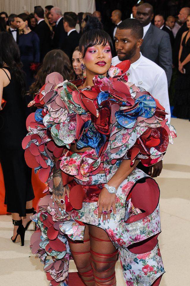 Koleżanka Rihanny zdradza, dlaczego wokalistka PRZYTYŁA