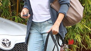 Eva Mendes z czworonogim przyjacielem Hugo (FOTO)