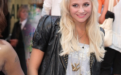 Pixie Lott i Peaches Geldof na czerwonym dywanie (FOTO)