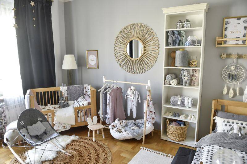 Otwarcie nietypowego showroomu Maylily. Maja Hyży i Kurdej-Szatan w podobnych sukienkach