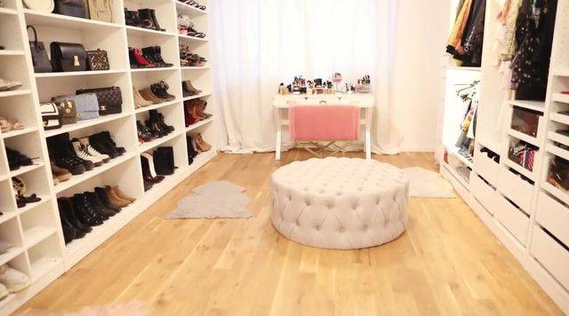 Jak mieszka Jessica Mercedes?