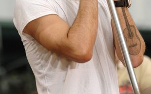 Adam Levine uderzył fankę podczas koncertu (VIDEO)