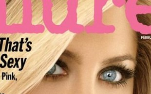 Jennifer Aniston jako słodka Barbie w Allure (FOTO)