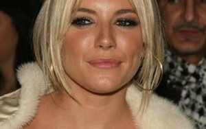 Namiętny pocałunek Sienny Miller i Balthazara Getty’ego