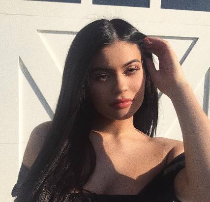 Kylie Jenner bardzo boi się o twarz swojego dziecka!