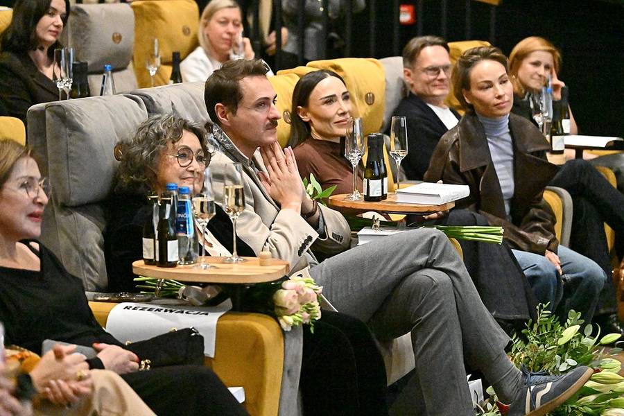 Tłum gwiazd- premiera książki "Potęga Obfitości", fot.: KAPiF