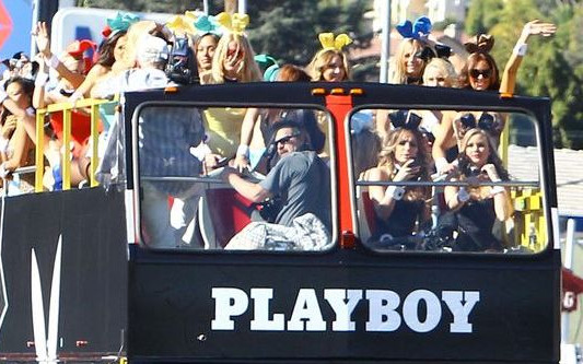 Autobus pełen króliczków Playboya (FOTO)