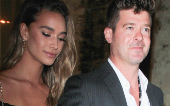 Złośliwi mówią, że Robin Thicke chciał znaleźć kopię byłej żony (ZDJĘCIA)