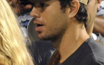 Enrique Iglesias i Anna Kournikova zostali rodzicami BLIŹNIAKÓW?