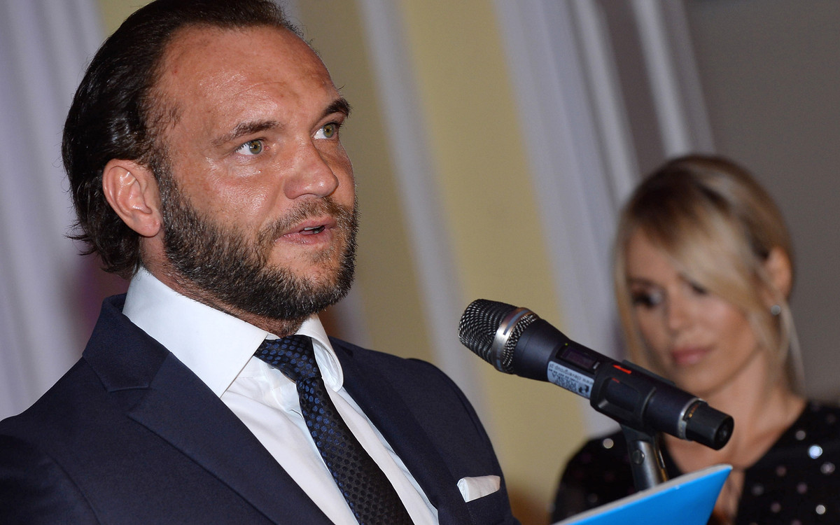 Kim jest Emil Stępień? Wiedzieliście, że zaczynał na Giełdzie Papierów Wartościowych?