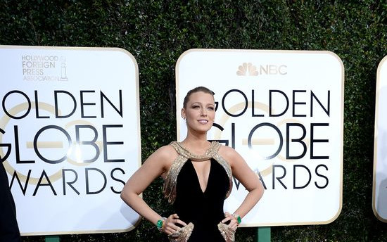 Hejterzy zarzucają jej, że jest gruba. Blake jest WŚCIEKŁA, bo nie może zmieścić się w jeansy