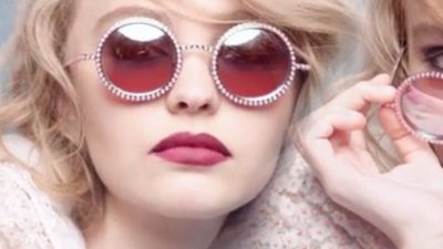 Lily Rose Depp została nową ambasadorką Chanel [VIDEO]