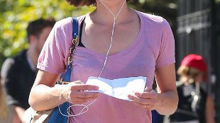 Na spacerze z Millą Jovovich (FOTO)