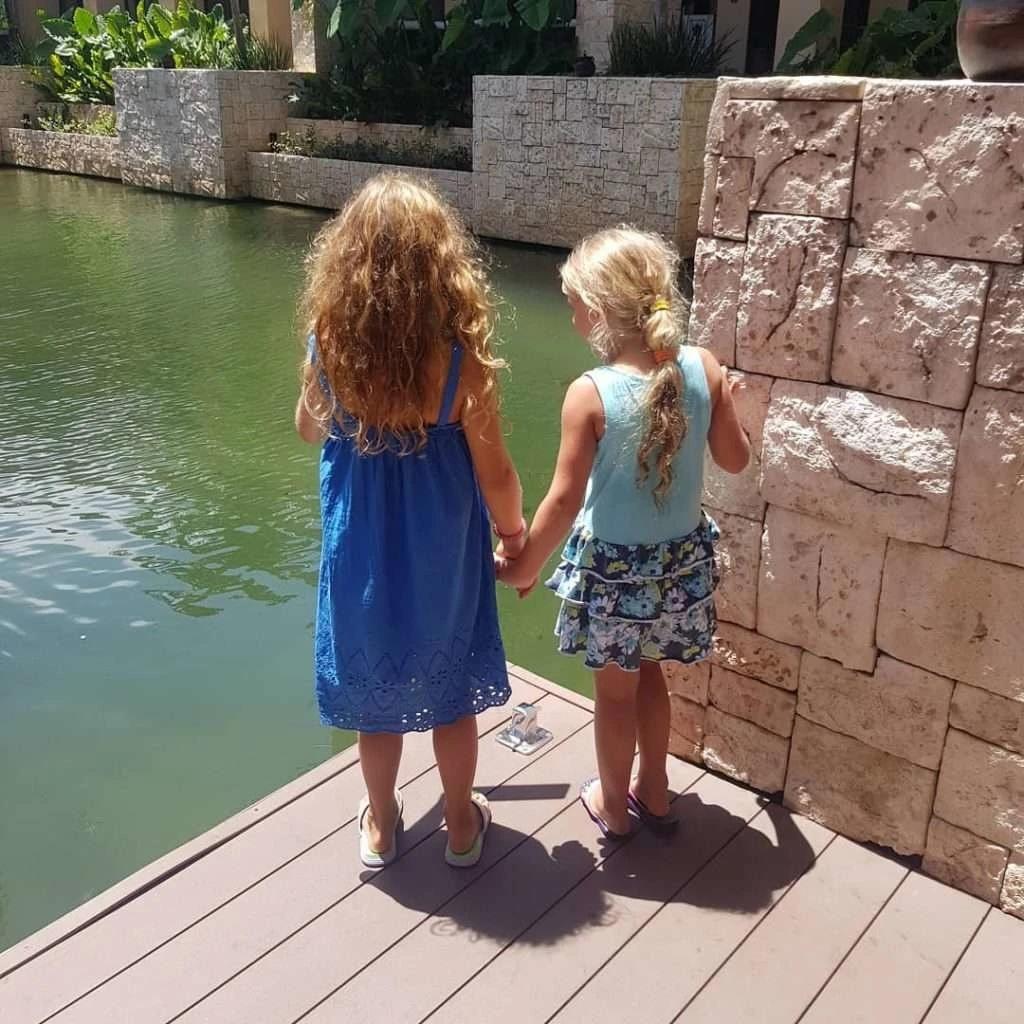 Córki Joanny Liszowskiej w dzieciństwie