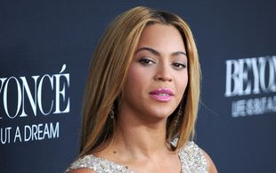 Beyonce używa czerwonego papieru toaletowego?