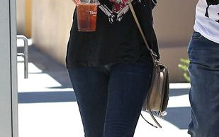 Niebieski biustonosz Seleny Gomez (FOTO)