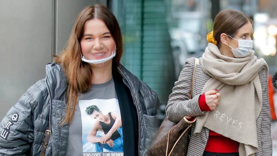 Gwiazdy wychodzą ze śniadaniówki. Olga Kalicka w mini i modnych rajstopach (ZDJĘCIA)