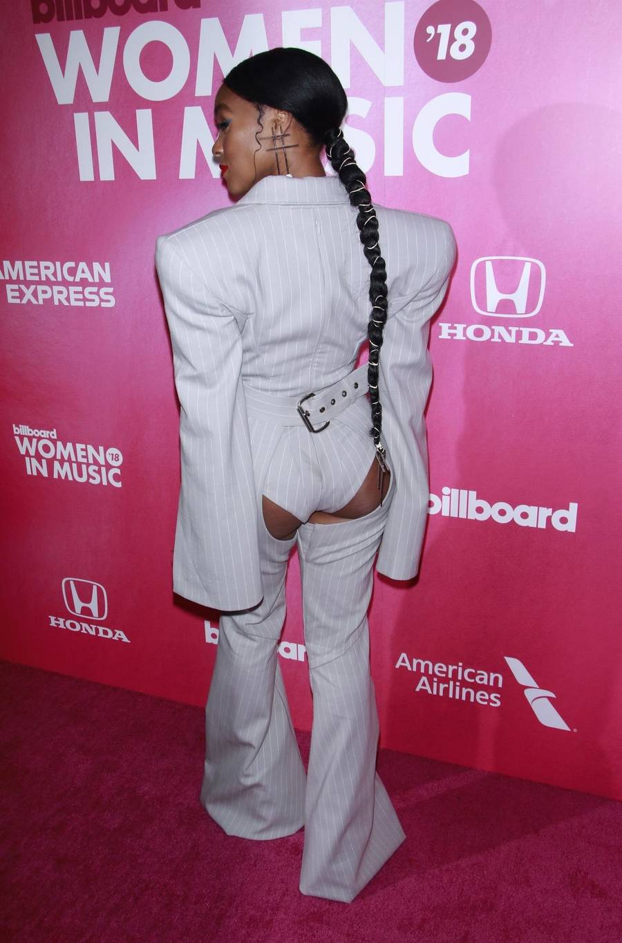 Czy to była NAJGORSZA kreacja gali Billboard Women in Music 2018?