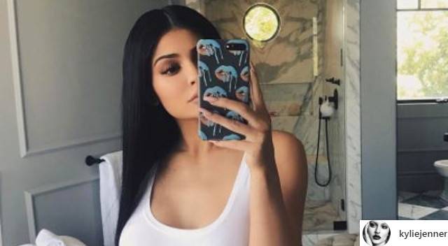 SZOK! Co Kylie Jenner będzie musiała zrobić po urodzeniu dziecka?