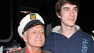 Hugh Hefner świętuje urodziny syna Marstona (FOTO)