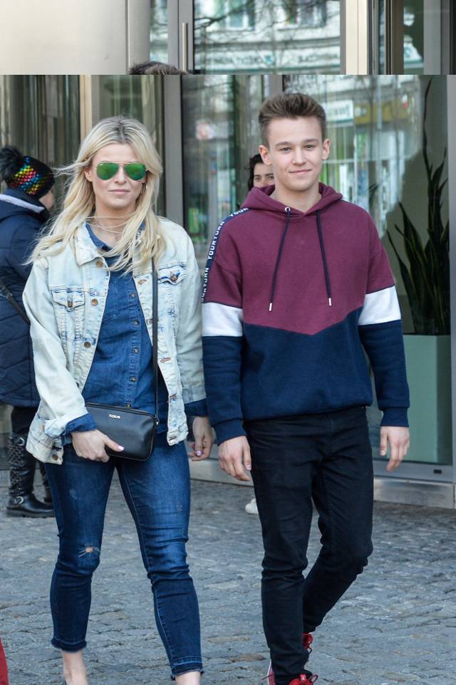 Mandaryna chwali się dziećmi przed studiem DDTVN! Ale WYROSŁY!