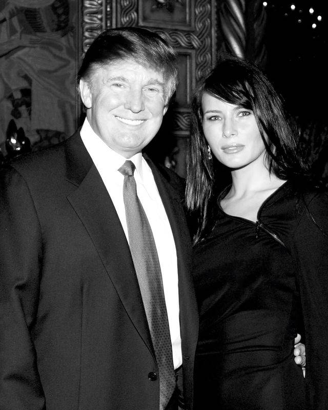 Eksperci przeanalizowali stare zdjęcia Melani i Donalda. Co odkryli?