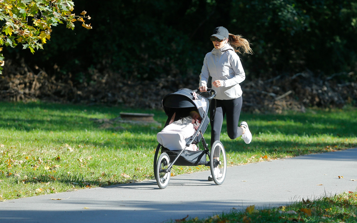 Ania Lewandowska nie odpuściła treningu, nawet kiedy musiała zająć się Laurą. Zobaczcie, co wymyśliła
