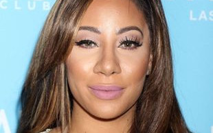 Hazel E nagrała operację platyczną swojej waginy! KONIEC ŚWIATA