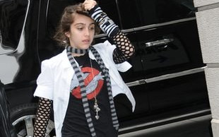 Madonna: Lourdes powinna się ubierać bardziej konserwatywnie