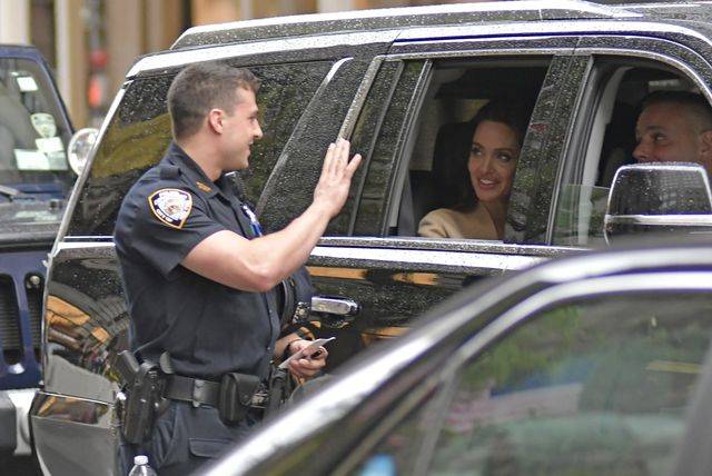 Angelina Jolie je precla