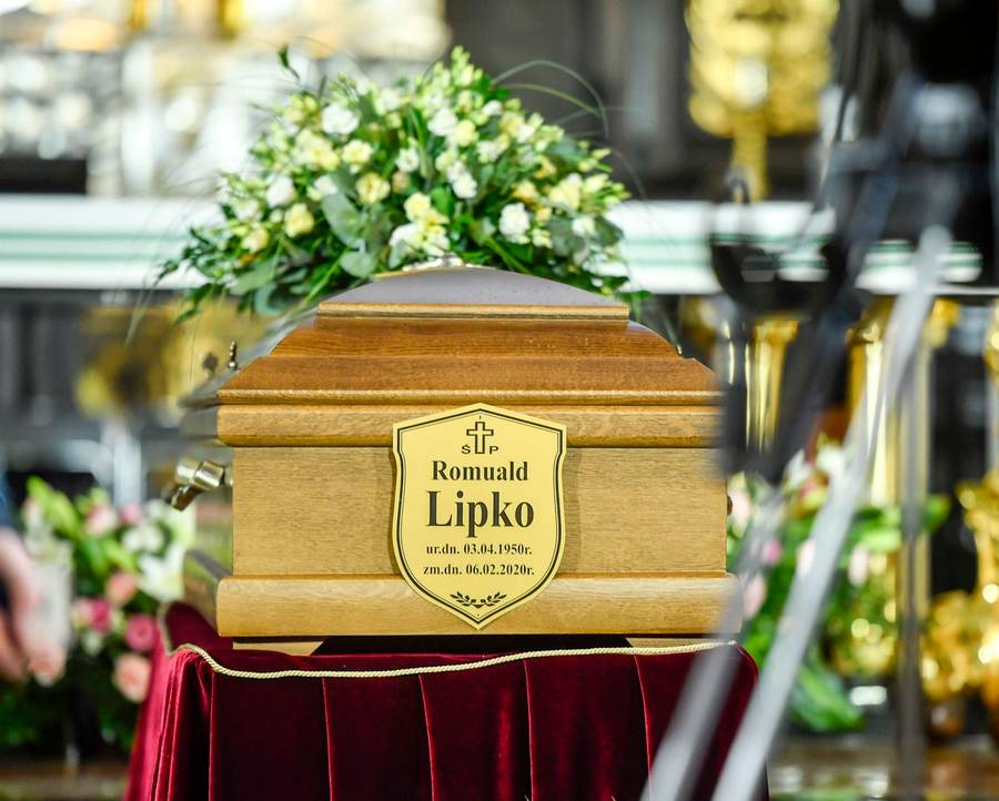 5 lat temu pożegnano Romualda Lipko. W ostatniej drodze towarzyszy mu rodzina i bliscy