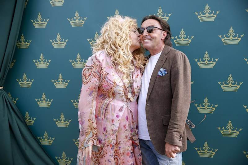 Magda Gessler CAŁUJE Michela Morana na gwiazdorskiej uczcie “MasterChefa”! Wyglądali jak król i królowa balu