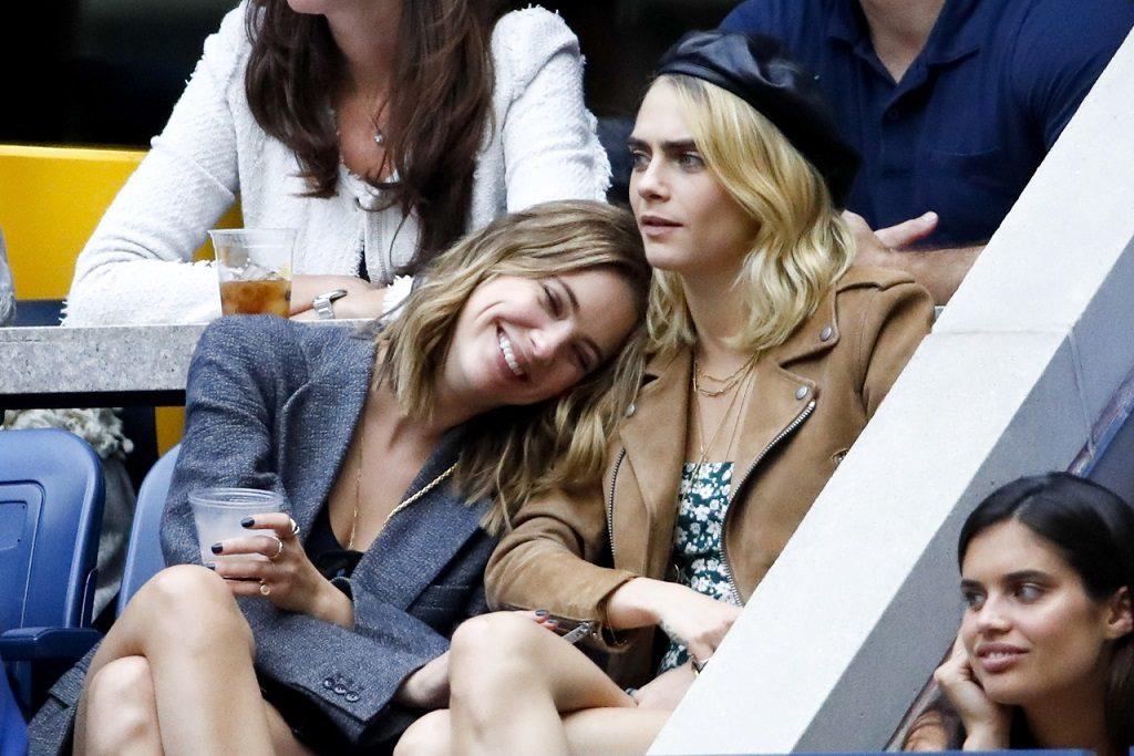 Ashley Benson Cara Delevingne
