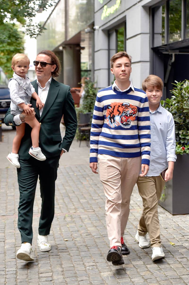 Te gwiazdy nie kryją dzieci przed show-biznesem! Córka Tomasza Oświecińskiego zaraz przerośnie tatę