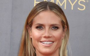 W tym roku Heidi Klum przeszła samą siebie! Jej przebranie jest genialne!