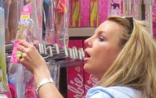 Co Britney porabiała w sobotę? (FOTO)