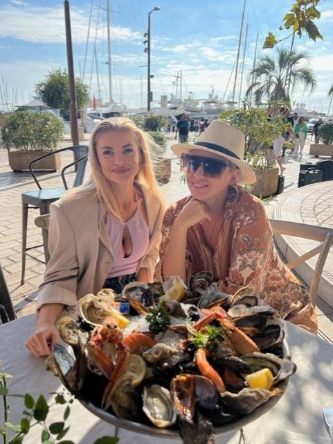 Obsada filmu “Pokusa” w Cannes. Maria Sadowska i jej młodszy partner nie szczędzą sobie czułości, Piotr Stramowski po rozstaniu wygląda bardzo HOT