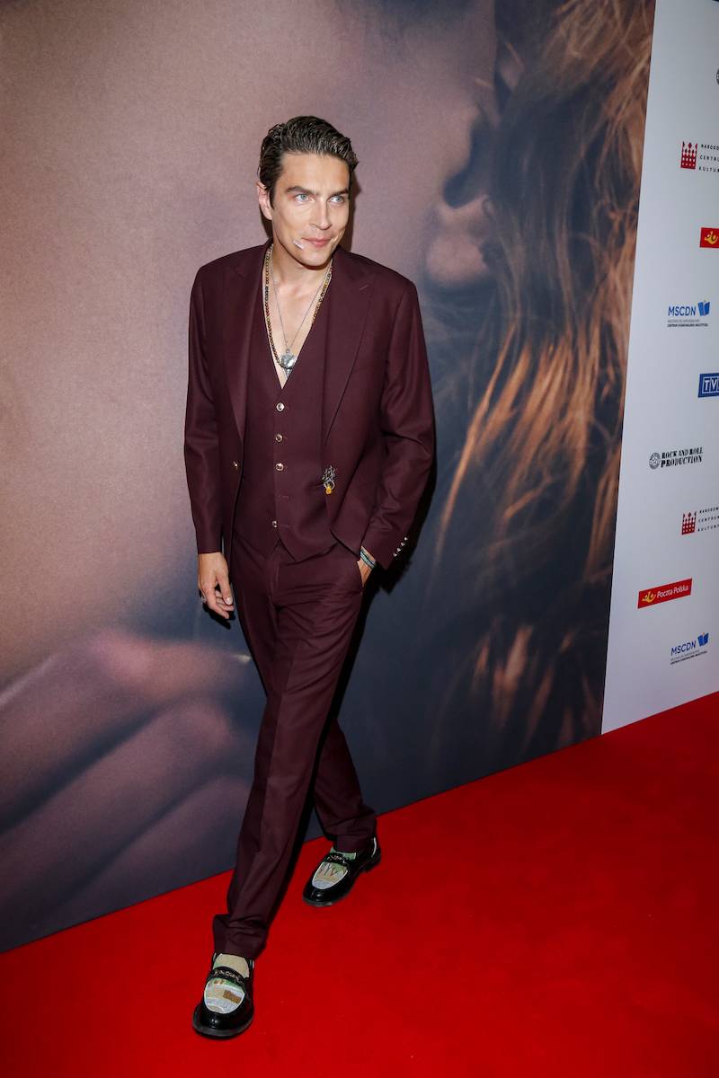 Premiera filmu “Niepewność. Zakochany Mickiewicz” z Rozbickim w roli głównej. Pojawiła się Julia Wieniawa!