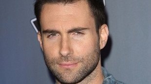 Adam Levine znowu pozuje nago (FOTO)