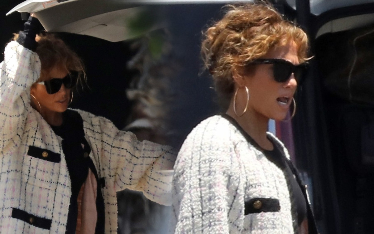 Ty na pewno nie założyłabyś TAKICH butów, jadąc na wakacje z dziećmi. Jennifer Lopez zrobiła to bez problemu (ZDJĘCIA)