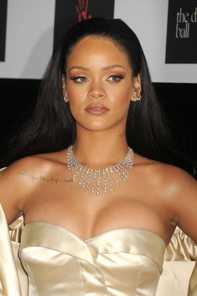 Kilogram po kilogramie. Jak Rihannie przybyło 12 kilogramów?